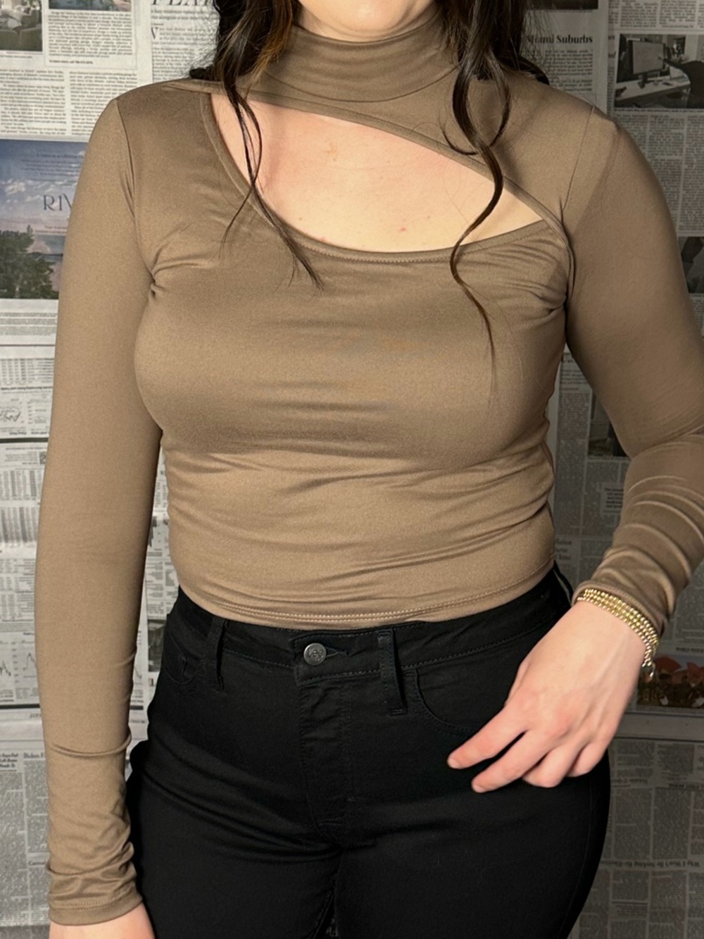 Women’s Taupe Cutout Long-Sleeve Top